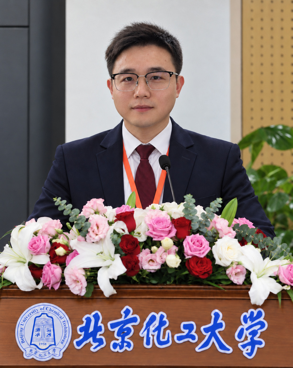 江志英人像